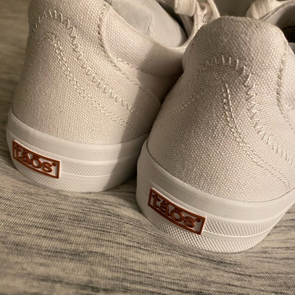 Taos | Women’s White Canvas Sneakers [NWT!] - Picture 3 of 7
